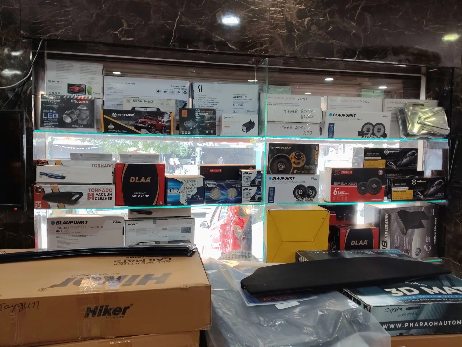 Carz Infinite Car Accessories, inside the shop, photo 3