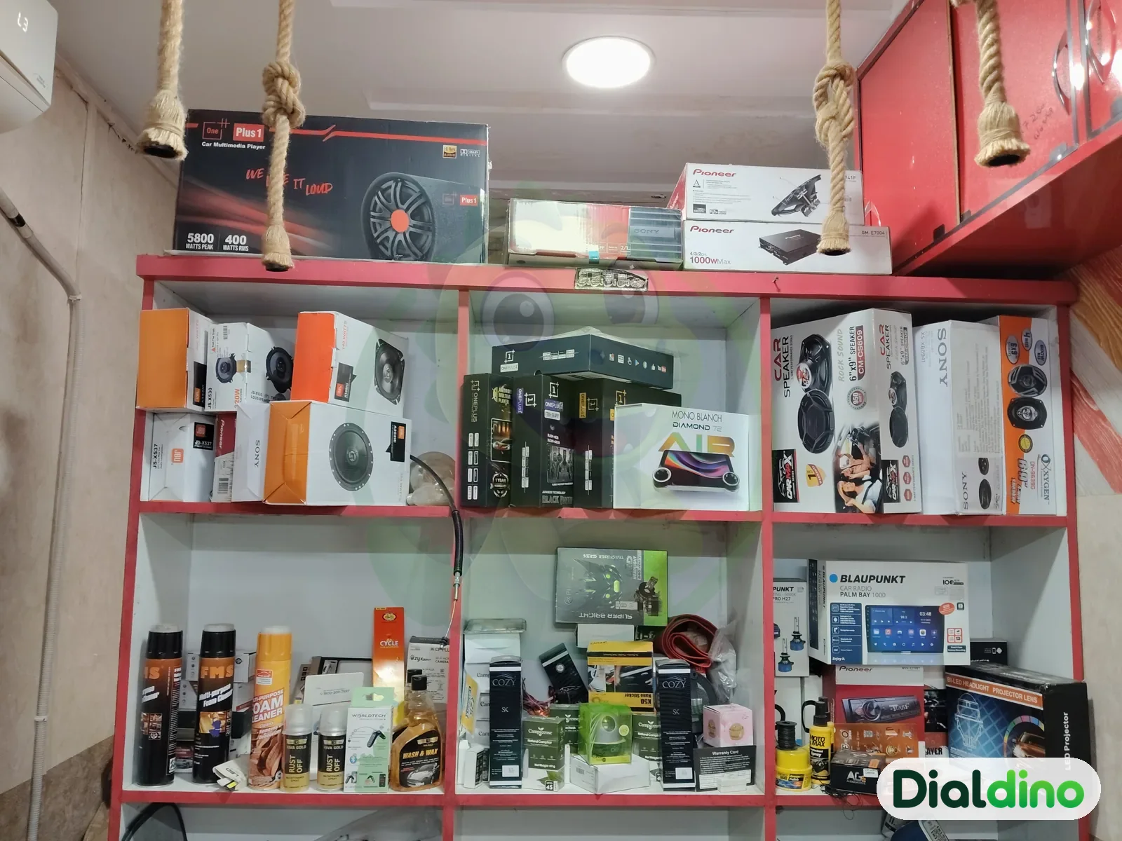G Track Car Decors, speakers and music systems