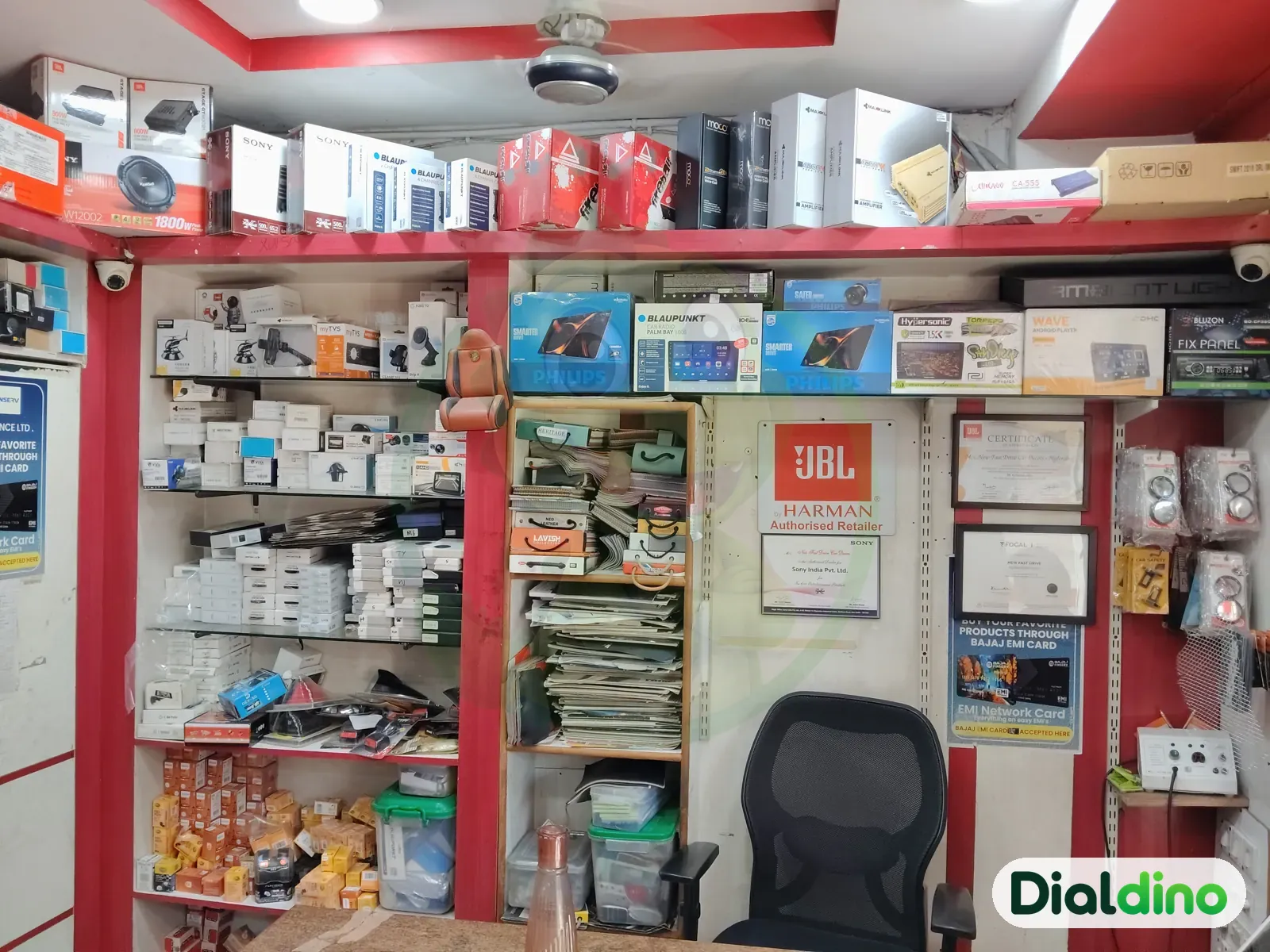 New Fast Drive Car Decors, inside the shop, photo 5