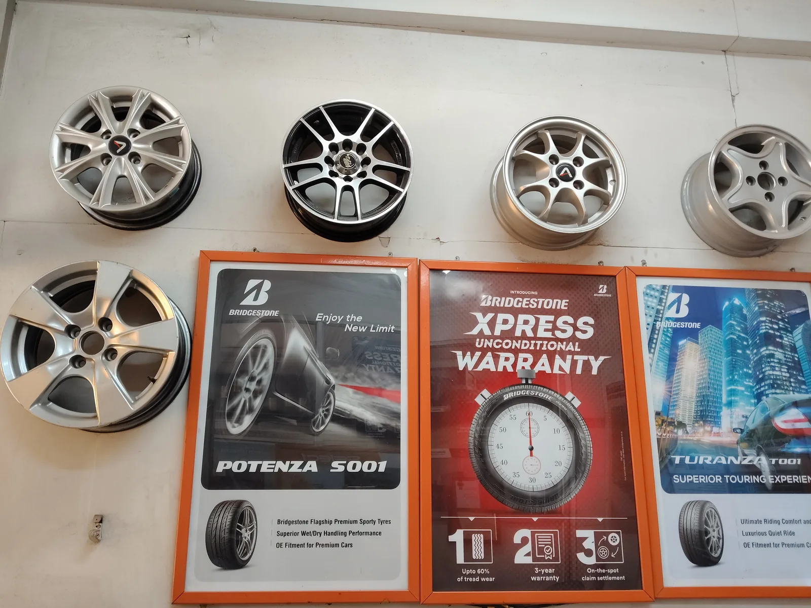 PKR Wheel Aligners, inside the shop, photo 6