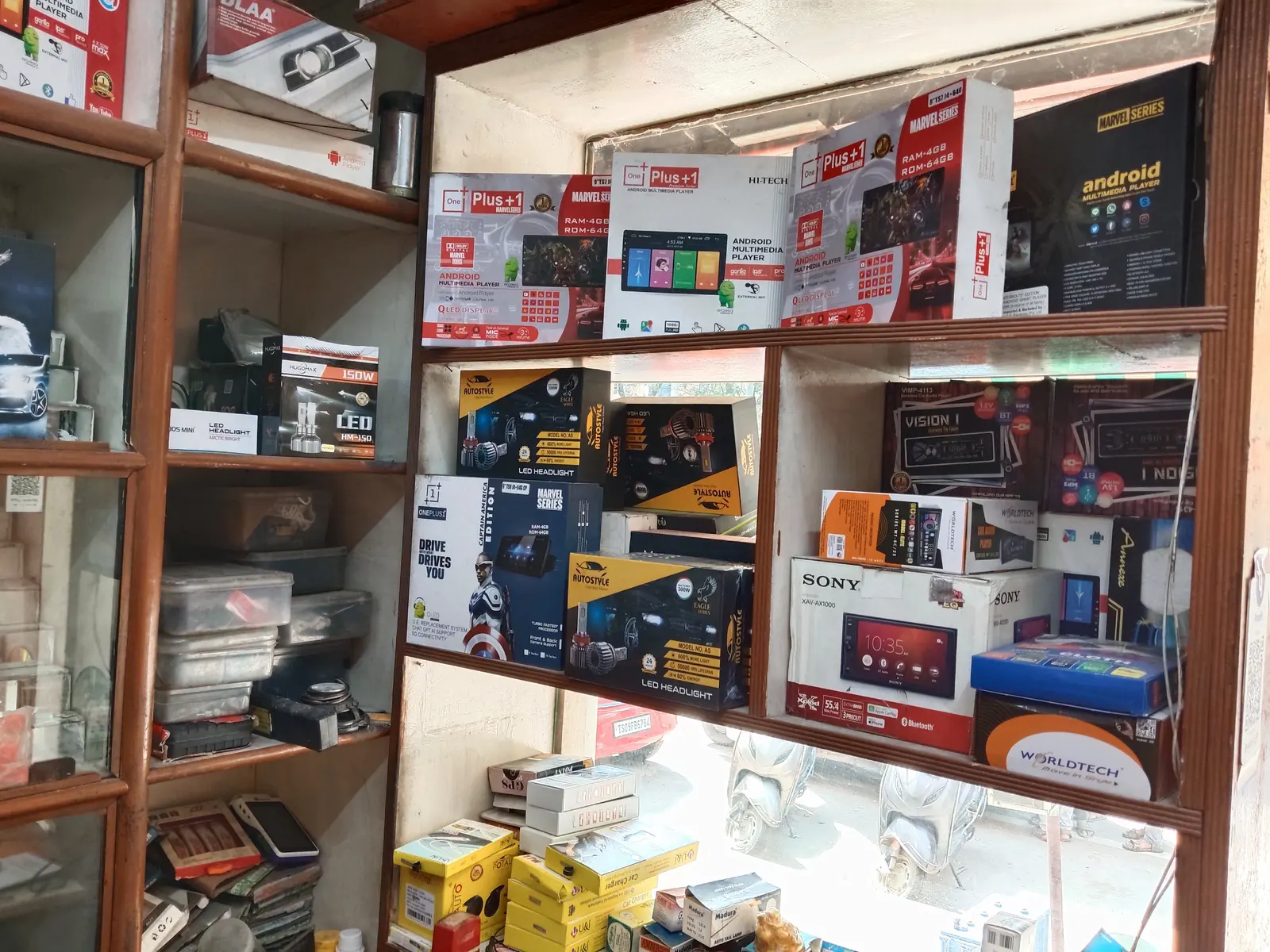 Sai Seetharam Car Decors, inside the shop, photo 3